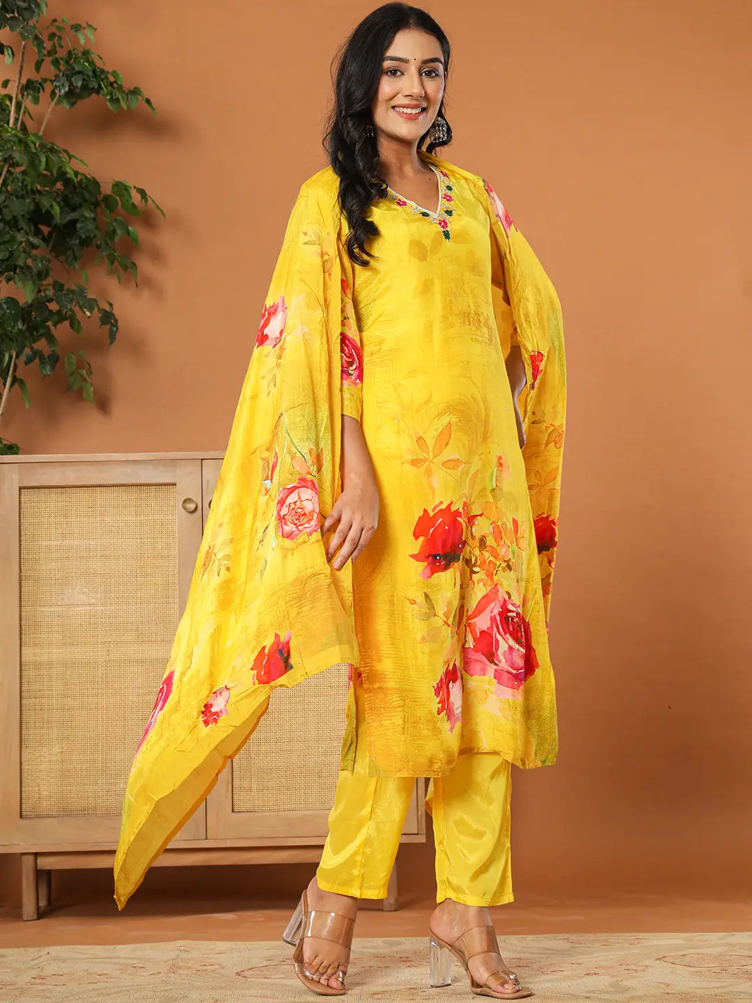 Mustard-Muslin-Floral-Printed-3-Piece-Kurta-Set