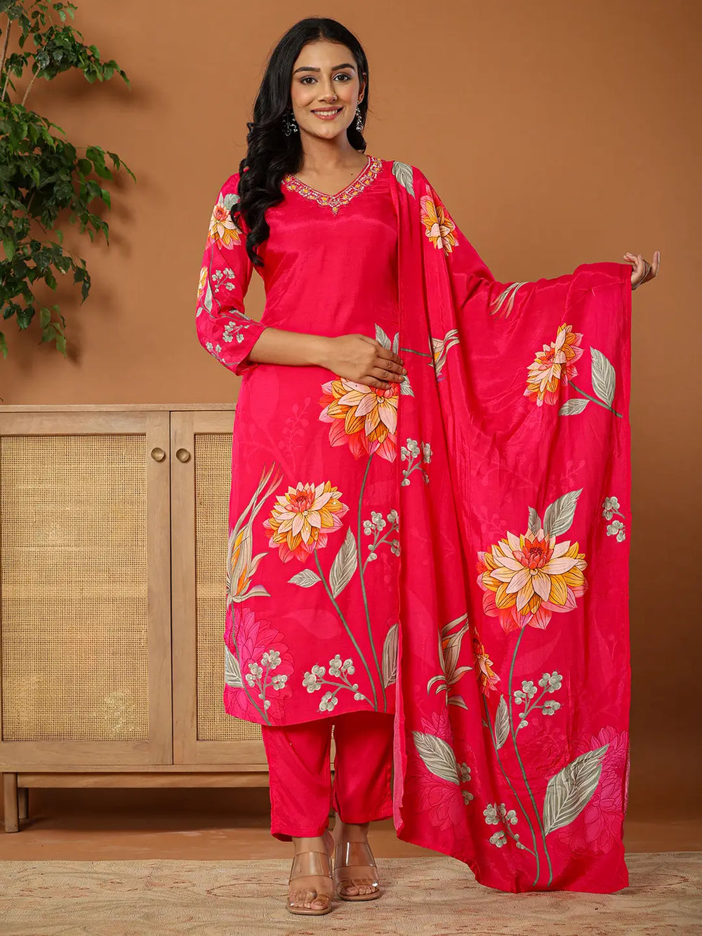 Pink-Muslin-Floral-Embroidered-3-Piece-Kurta-Set