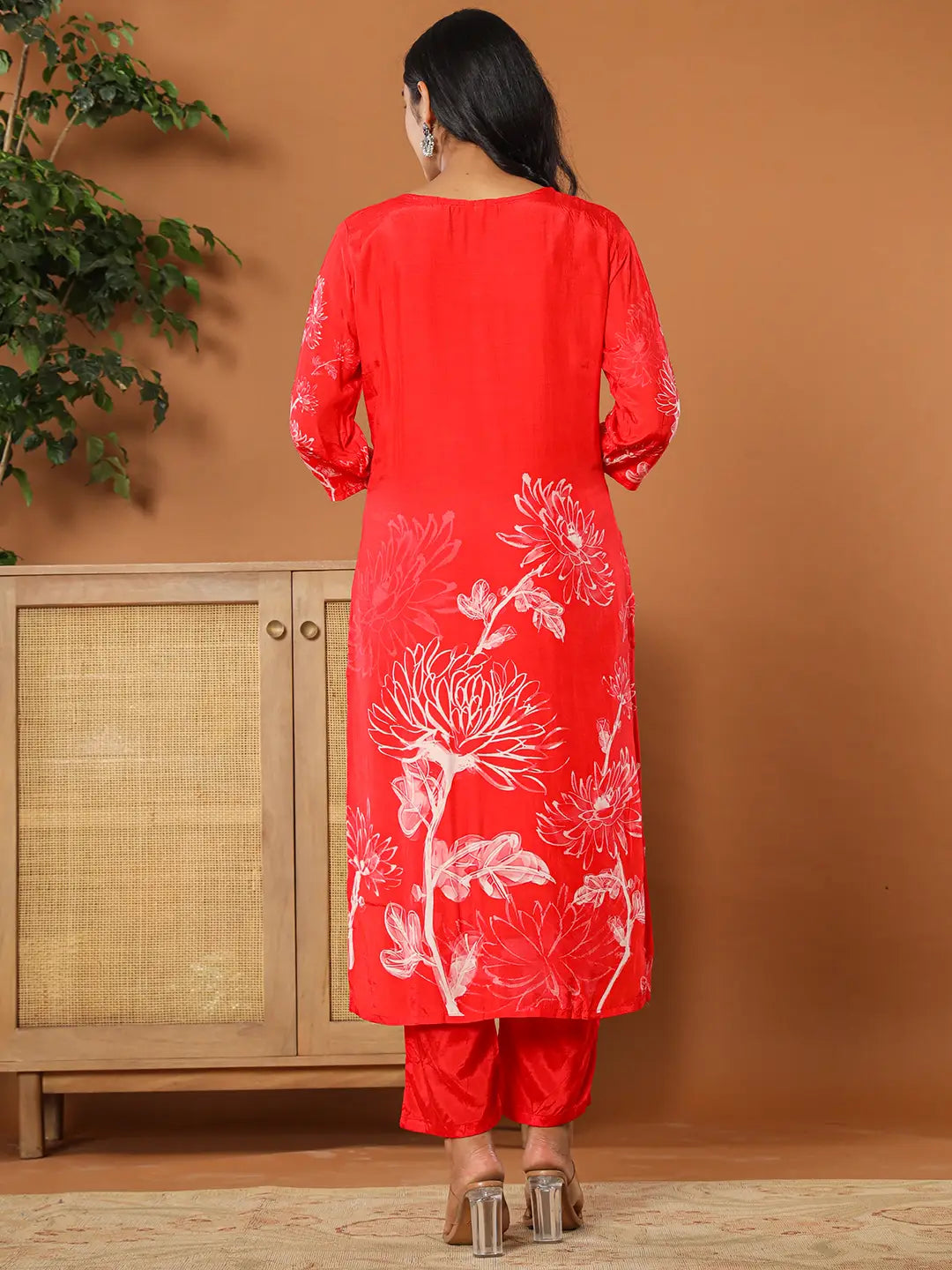 Red-Muslin-Hand-Embroidery-3-Piece-Kurta-Set