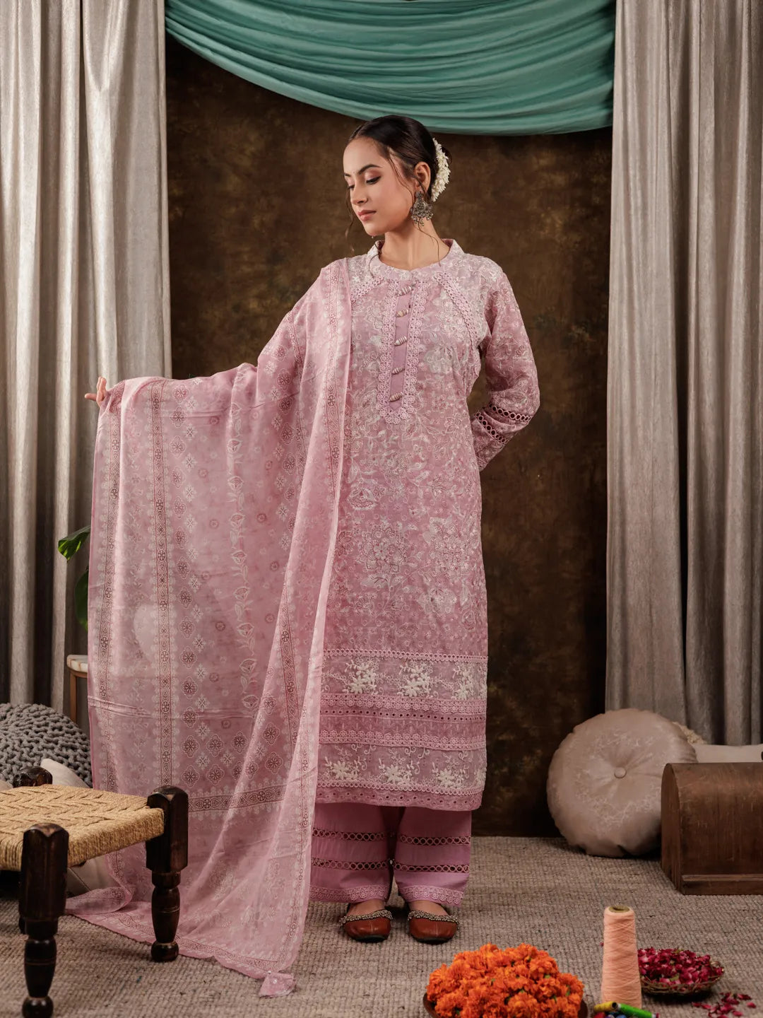 Pink-Cotton-Schiffli-Lace-Detailed-3-Piece-Kurta-Set