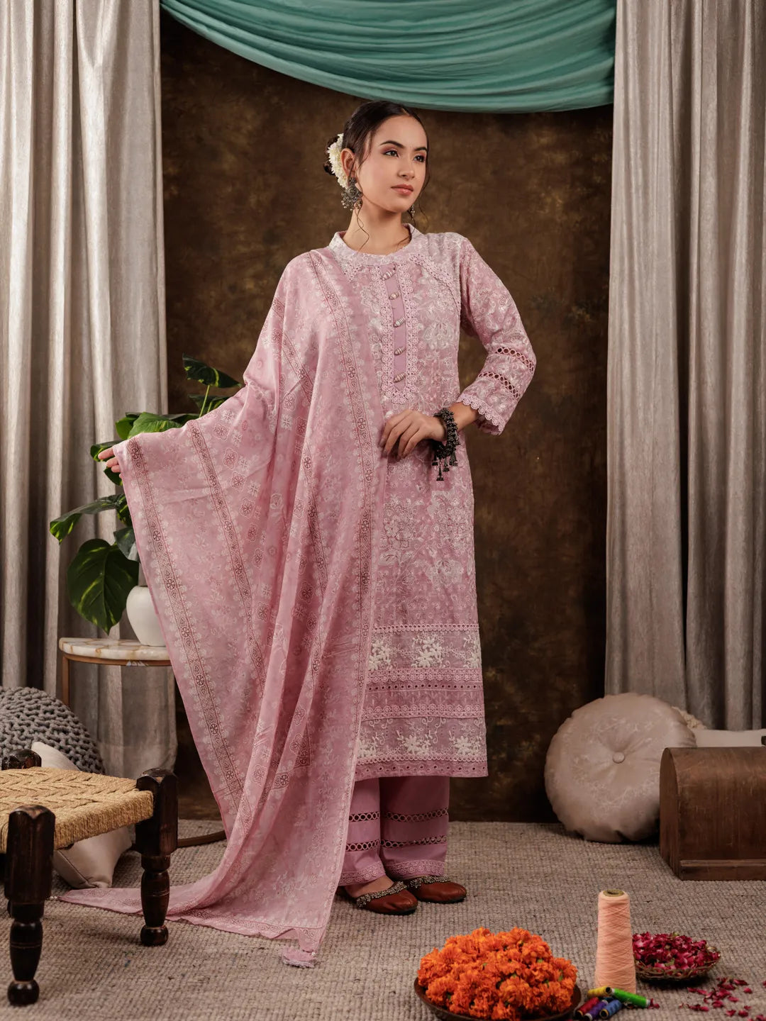 Pink-Cotton-Schiffli-Lace-Detailed-3-Piece-Kurta-Set