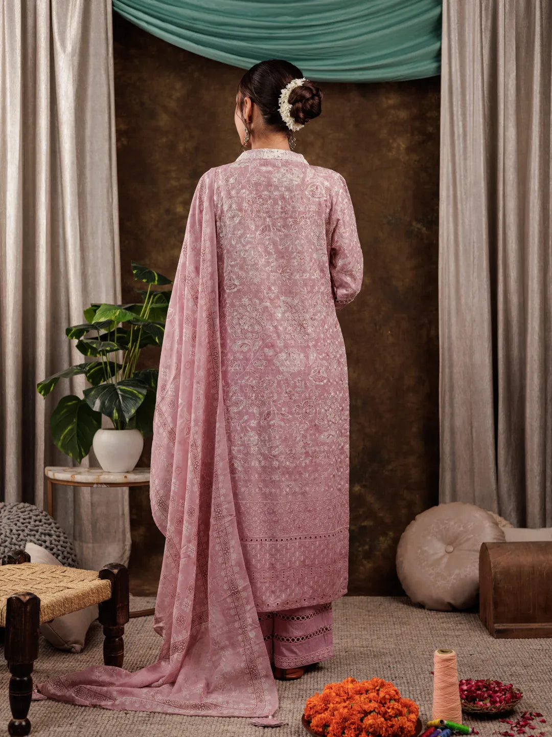 Pink-Cotton-Schiffli-Lace-Detailed-3-Piece-Kurta-Set