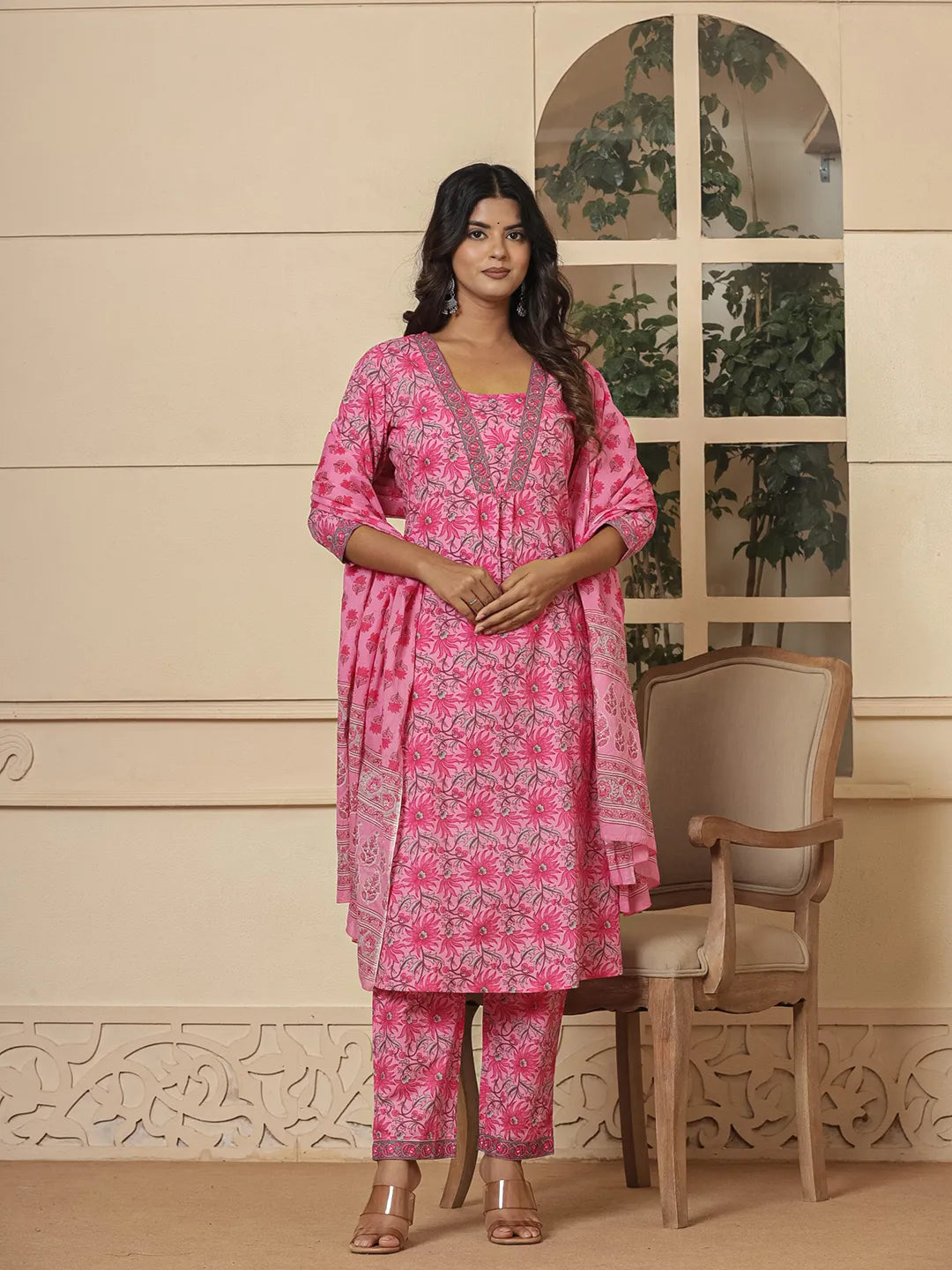 Pink-Cotton-Sequins-Work-3-Piece-Kurta-Set