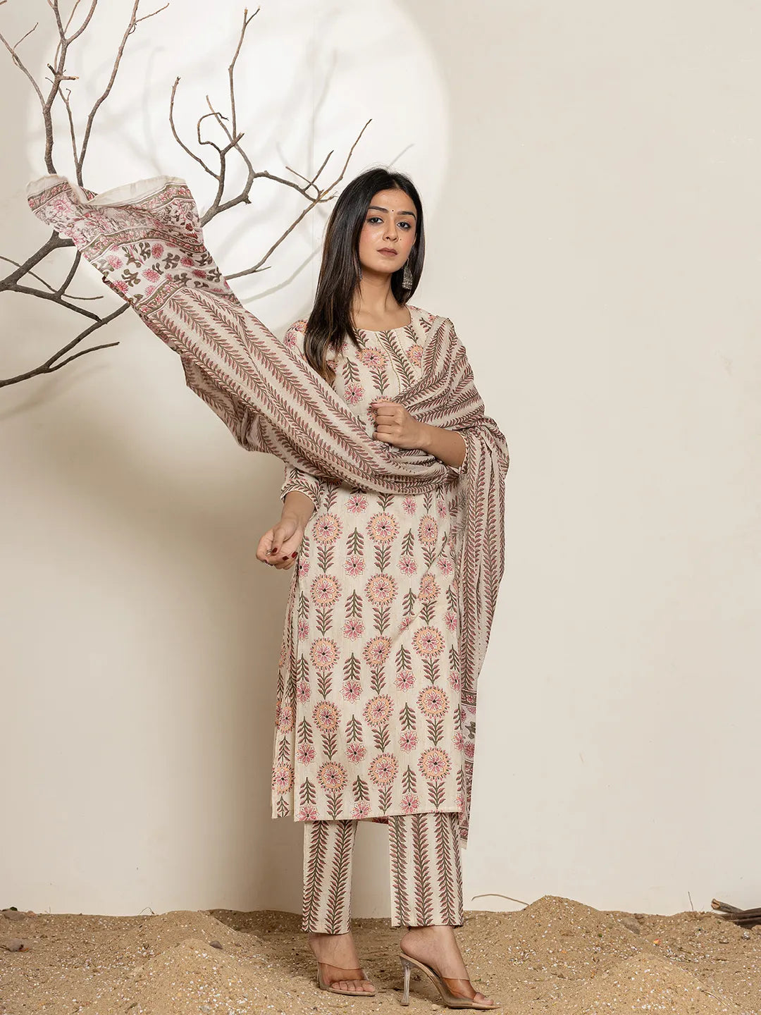 Pink-Cotton-Floral-Print-Straight-3-Piece-Kurta-Set