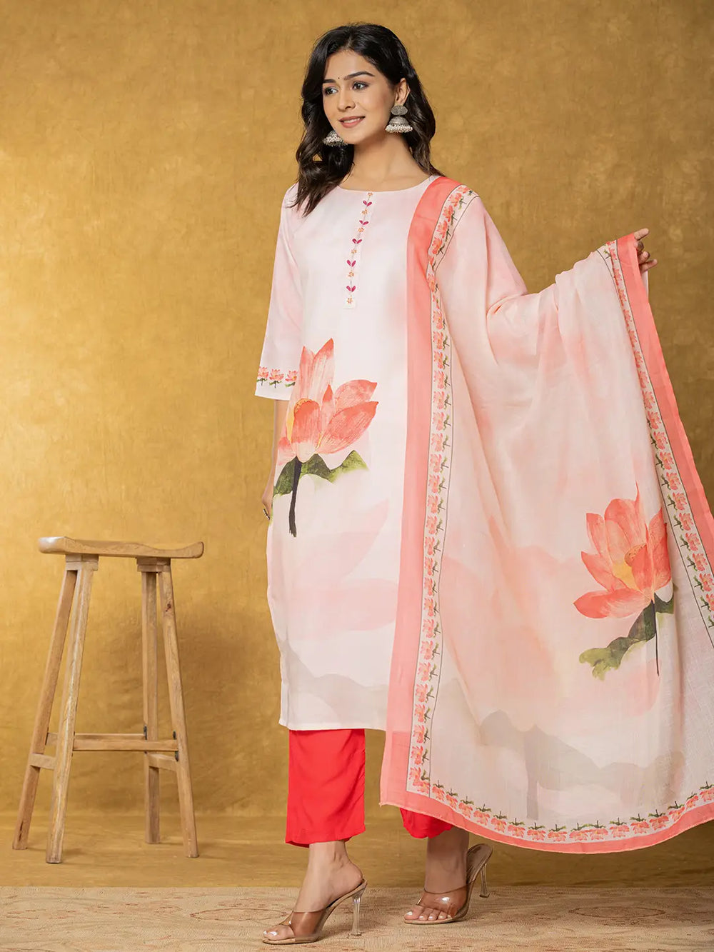 Pink-Linen-Floral-Yoke-Design-3-Piece-Kurta-Set