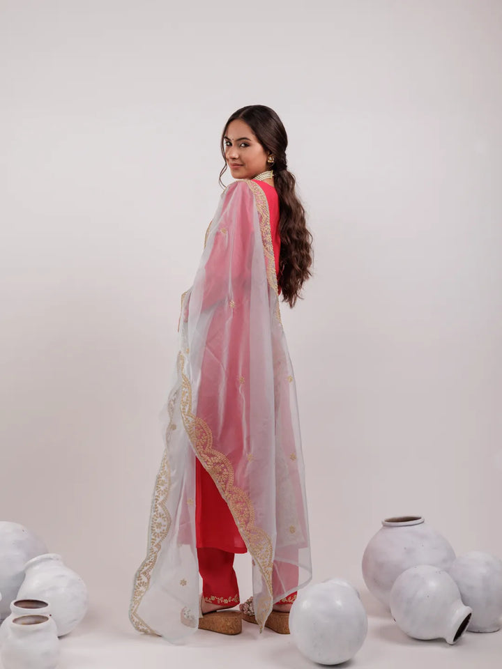 Pink-Silk-Embroidered-3-Piece-Kurta-Set