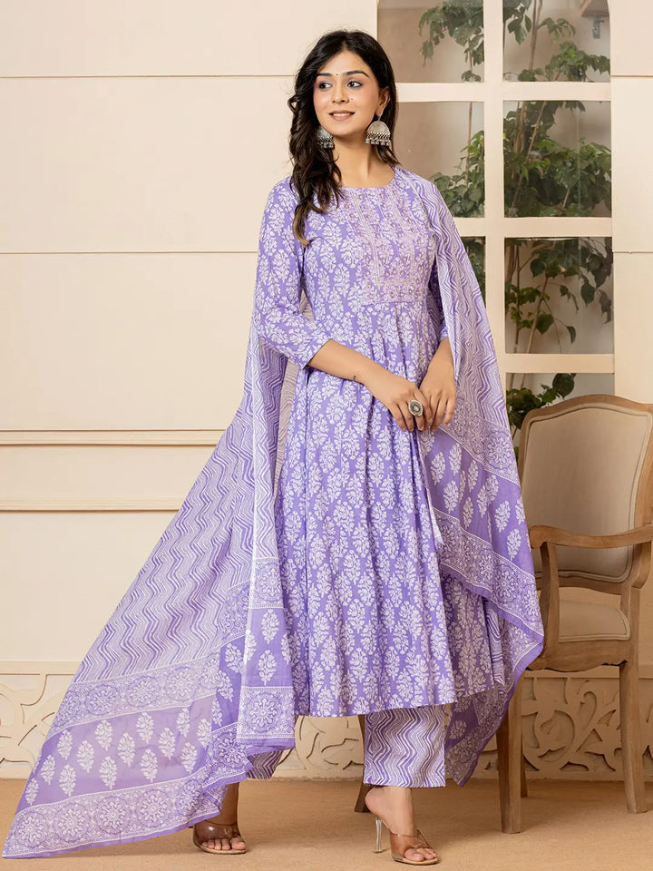 Purple-Pure-Cotton-Ethnic-Motifs-Embroidered-Anarkali-Set