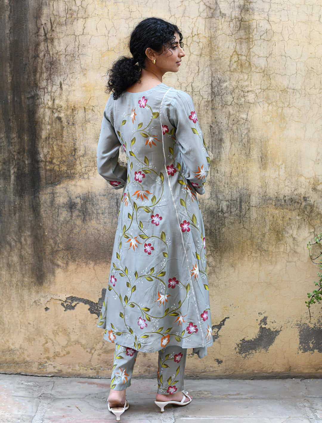 rangeelo-Floral-Printed-Regular-Pure-Cotton-Kurta-With-Trousers-RO202GREY