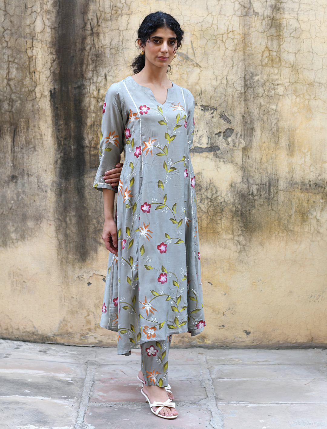 rangeelo-Floral-Printed-Regular-Pure-Cotton-Kurta-With-Trousers-RO202GREY