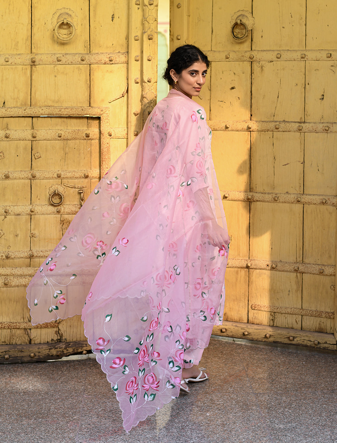 rangeelo-Floral-Printed-Regular-Pure-Cotton-Kurta-With-Trousers-&-Dupatta-RO210PINK