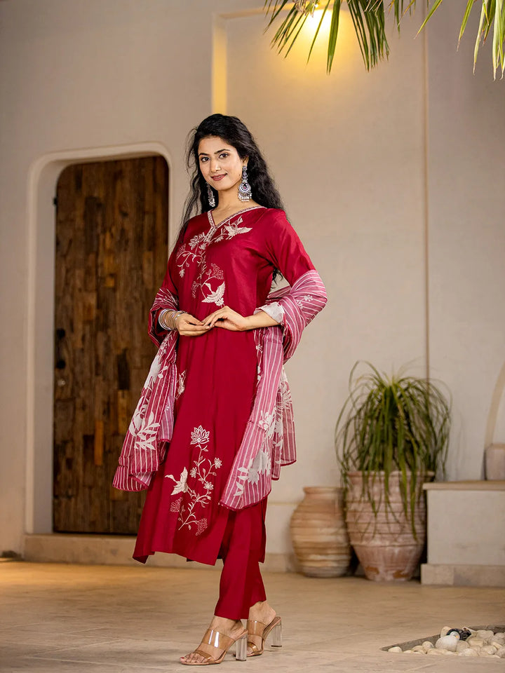 Red-Cotton-Solid-Embroidered-Straight-3-Piece-Kurta-Set