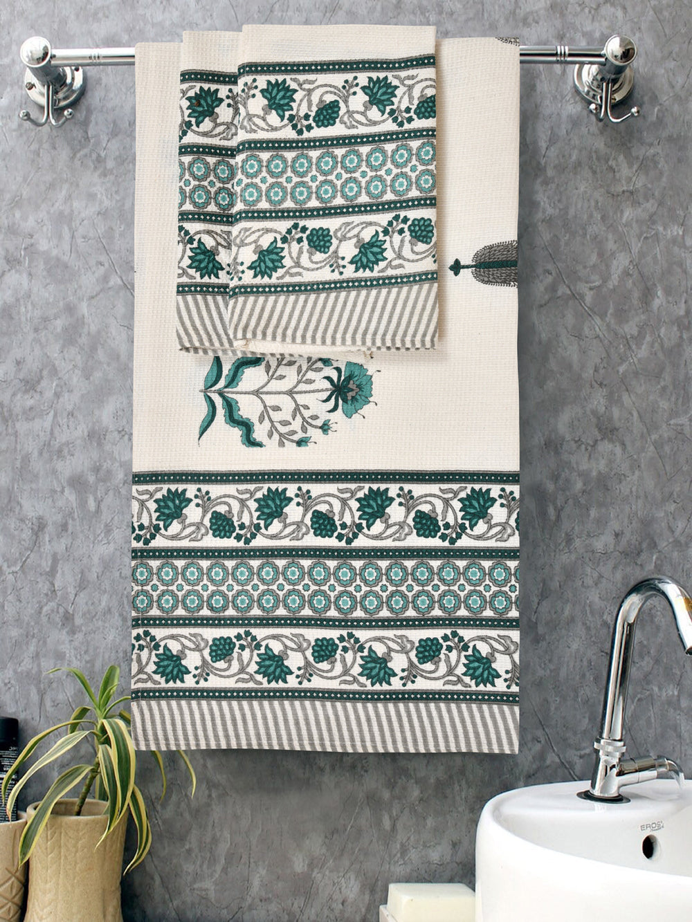 White-&-Green-Waffle-Cotton-Floral-Print-Towels-Gift-Set