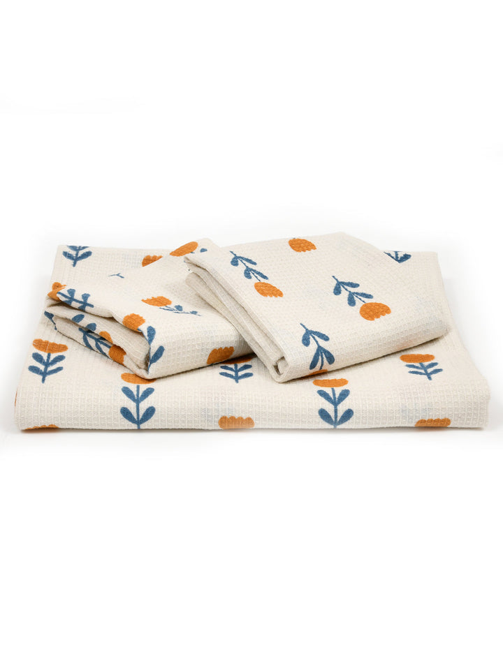 White-&-Orange-Floral-Waffle-Cotton-Towels-Gift-Set