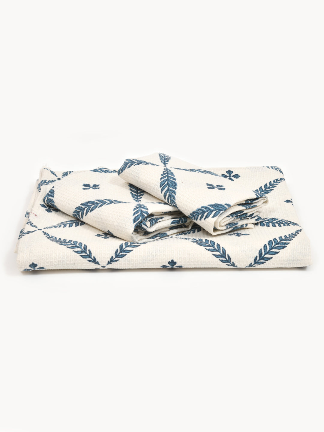 White-&-Blue-Waffle-Cotton-Leaf-Print-Towels-Gift-Set