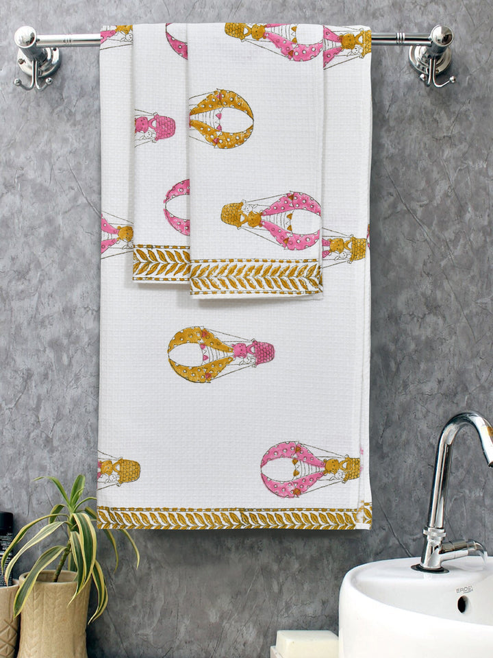 White-&-Multicolor-Waffle-Cotton-Print-Towels-Gift-Set