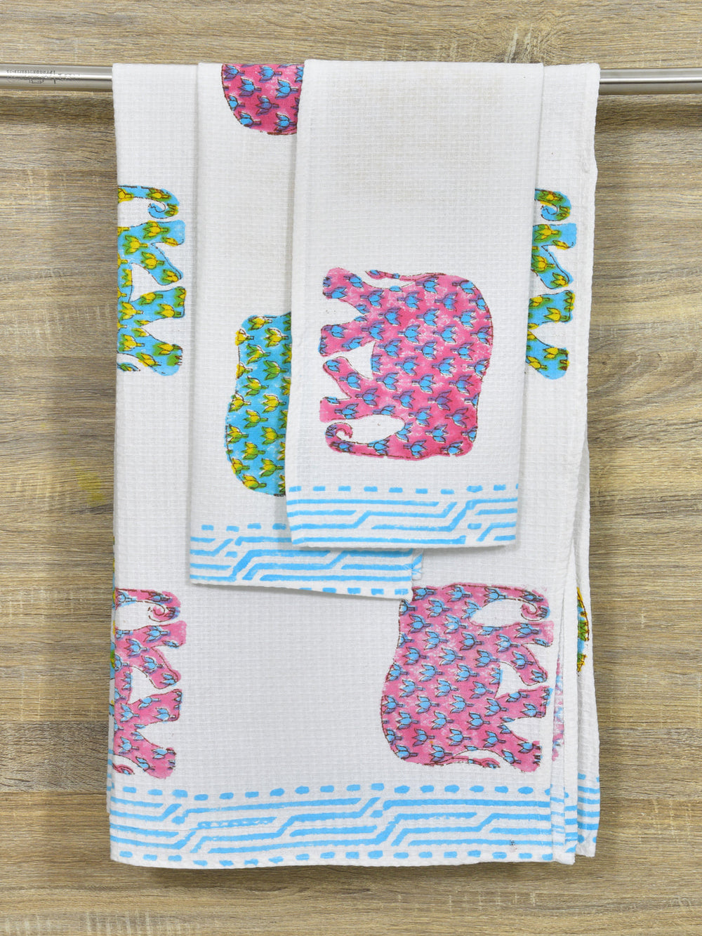 White-Waffle-Cotton-Elephant-Print-Towels-Gift-Set