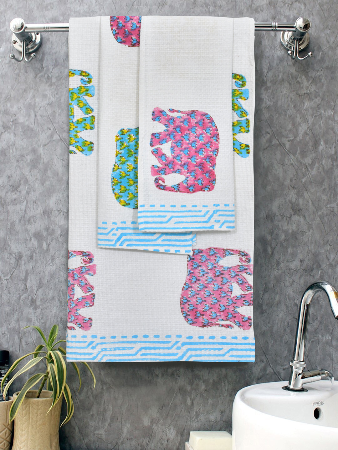 White-Waffle-Cotton-Elephant-Print-Towels-Gift-Set