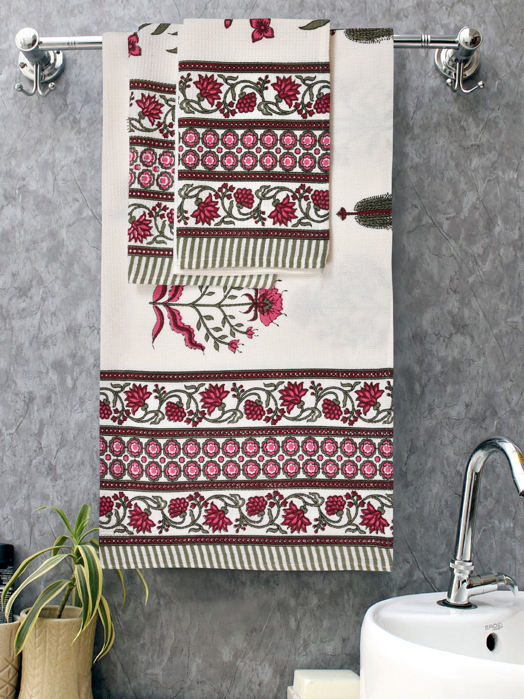 White-&-Muticolor-Waffle-Cotton-HandBlock-Towels-Gift-Set