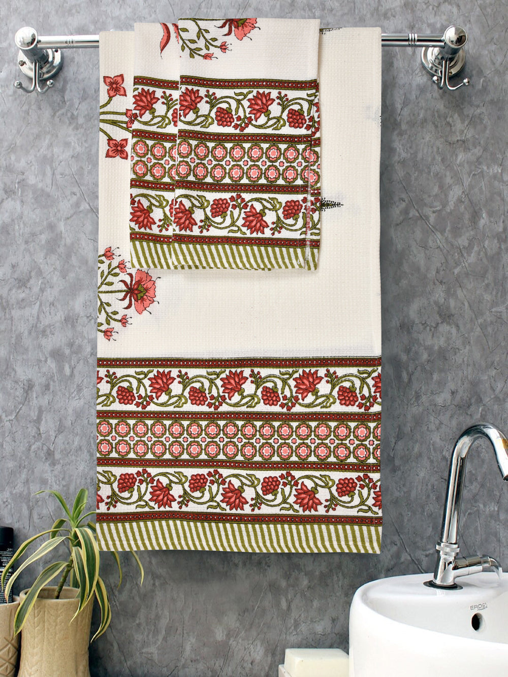 White-&-Red-Floral-Waffle-Cotton-Print-Towels-Gift-Set