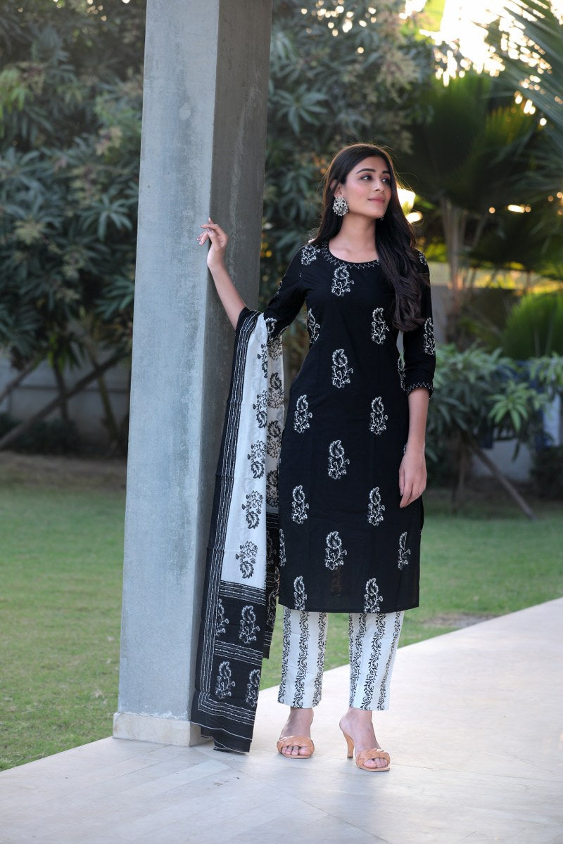 Black-&-White-Printed-Fancy-3-Piece-Kurta-Set