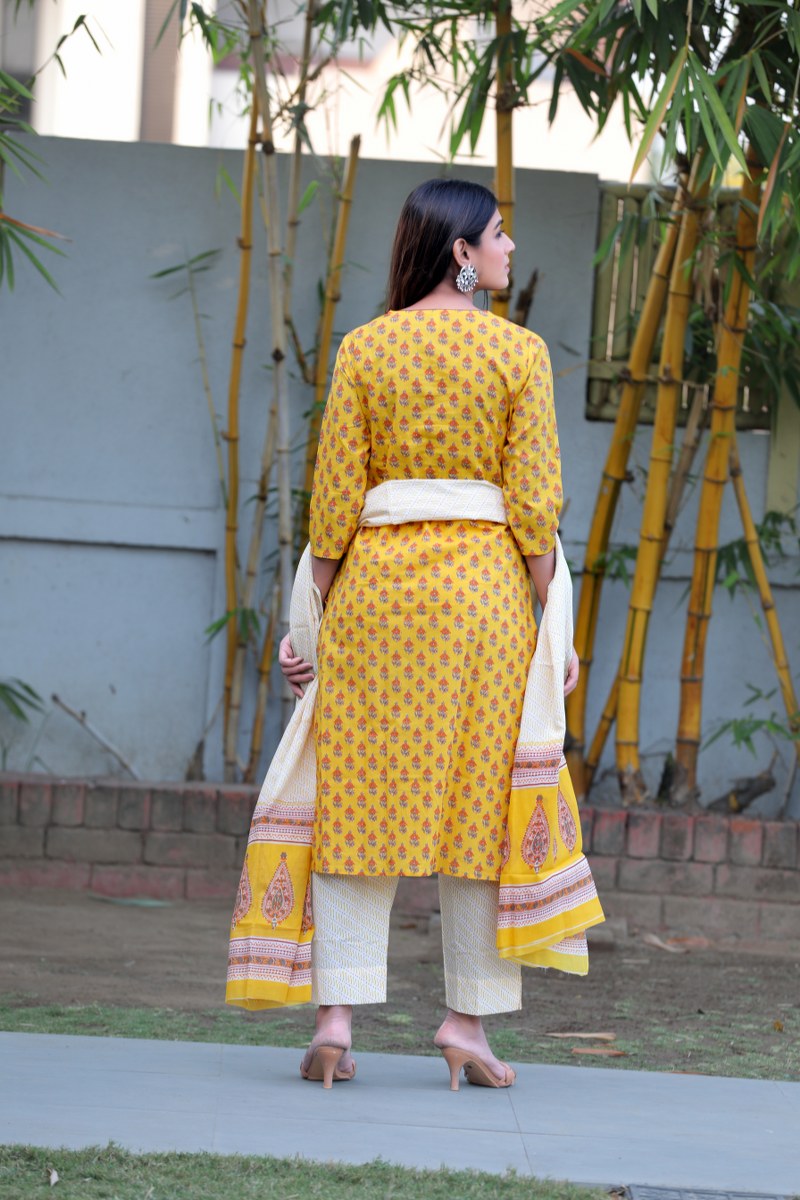 Yellow-&-White-Cotton-Printed-Fancy-Kurta-&-Palazzo
