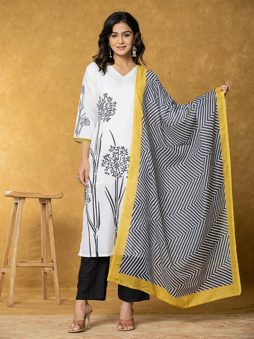 White-&-Black-Linen-Printed-3-Piece-Kurta-Set