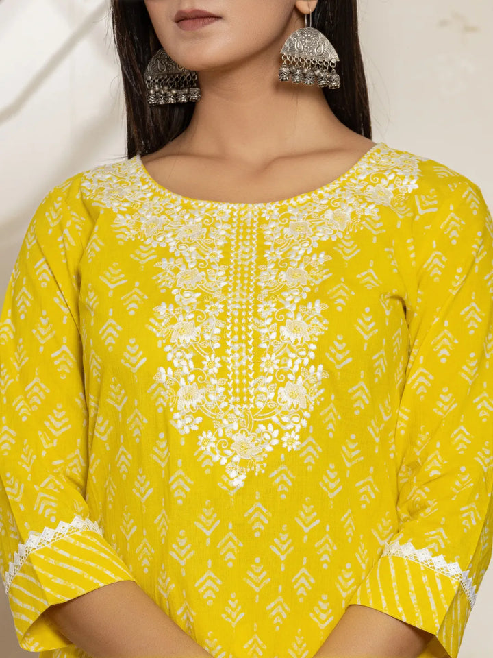 Yellow-Cotton-Ethnic-Motifs-Straight-3-Piece-Kurta-Set