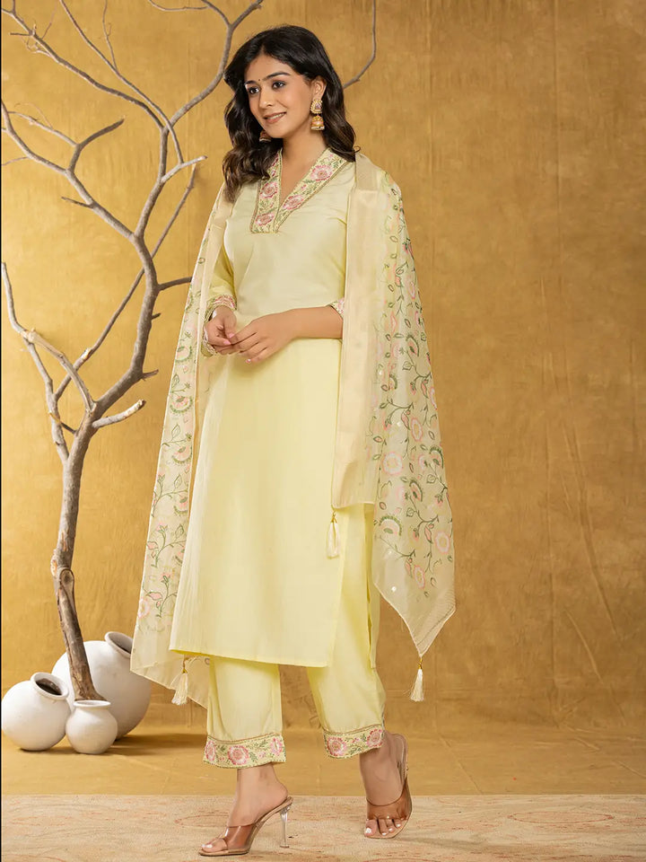 Yellow-Silk-Blend-Pakistani-Style-3-Piece-Kurta-Set