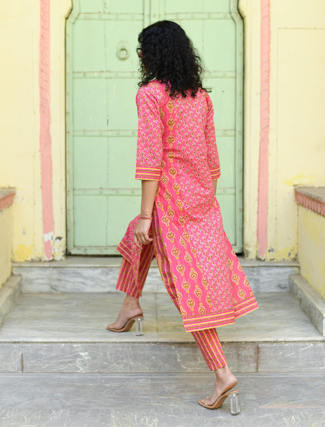 rangeelo-Floral-Printed-Regular-Pure-Cotton-Kurta-With-Trousers-&-Dupatta-RO194PINK