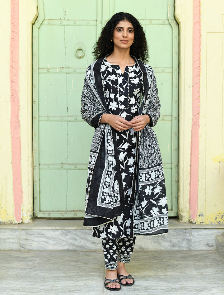 rangeelo-Floral-Printed-Regular-Pure-Cotton-Kurta-With-Trousers-&-Dupatta-RO195BLACK