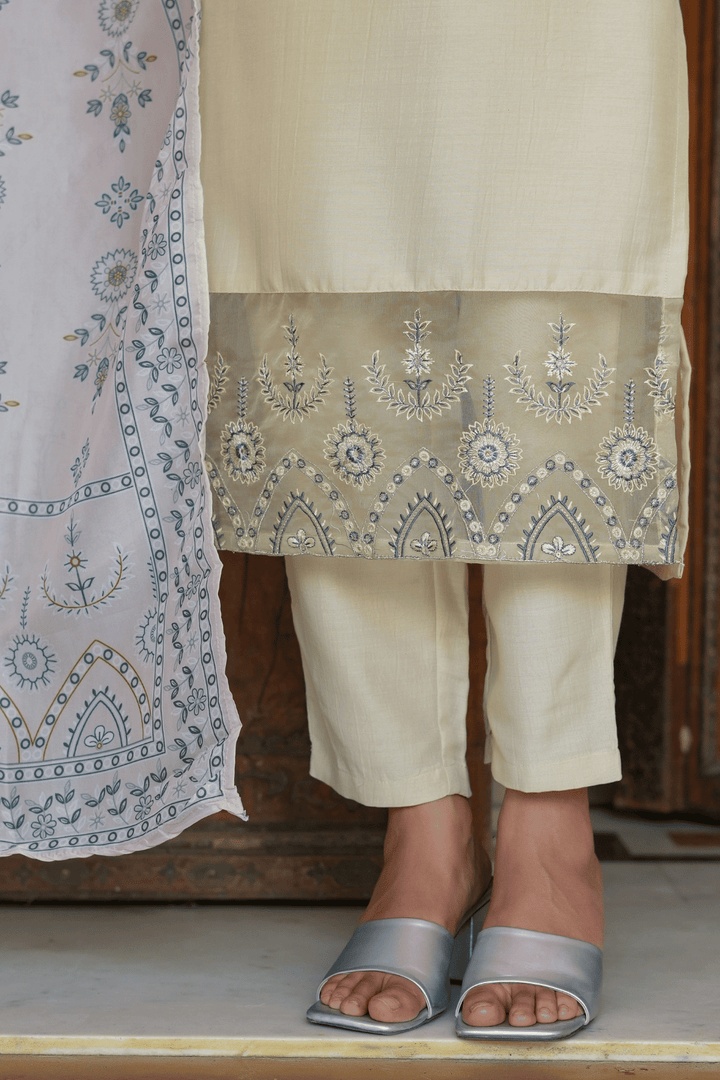 Off-White & Beige Floral Silk Kurta Set with Dupatta