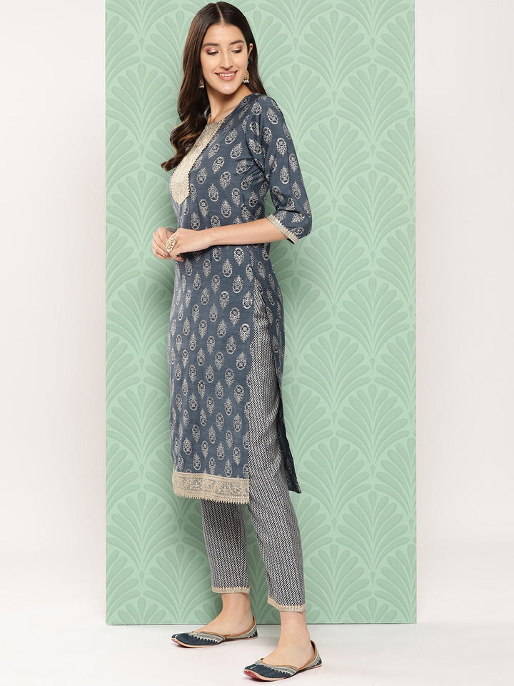 Ethnic Motifs Yoke Design Regular Chanderi Silk Kurta With Trousers & Dupatta