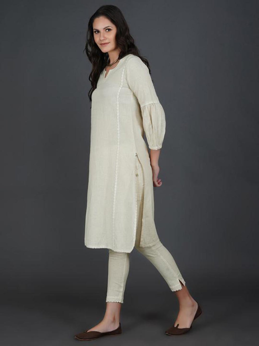 Kurta With Gathered Sleeves & Lace Work