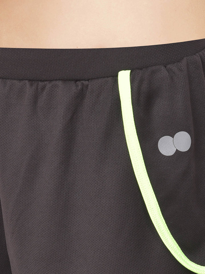 Comfort-Fit Active Shorts In Black