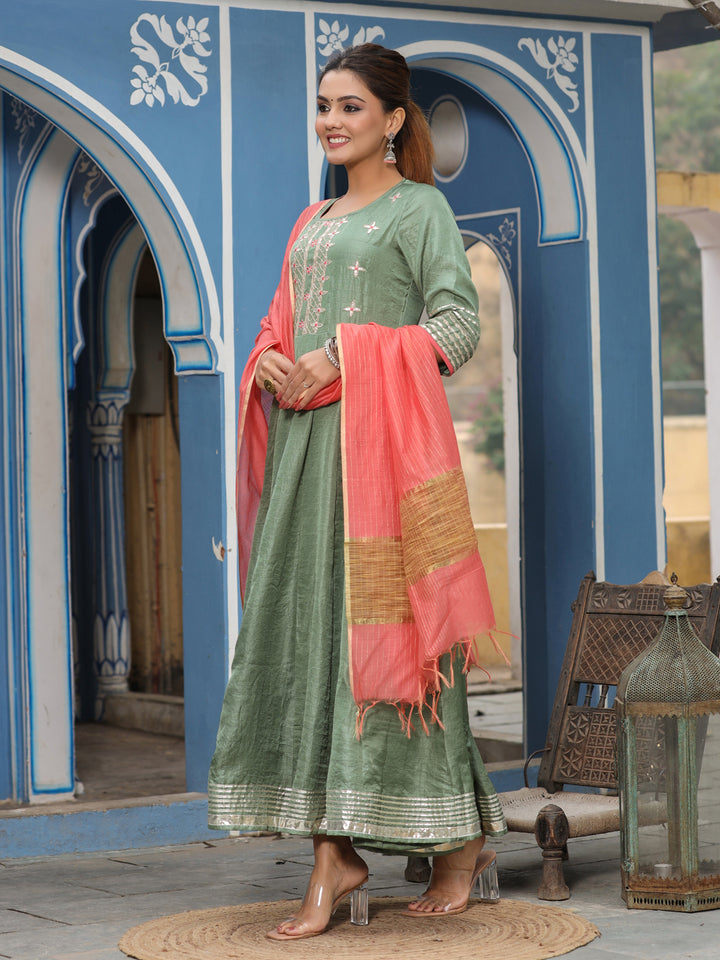 Green Silk Blend Anarkali & Peach Dupatta