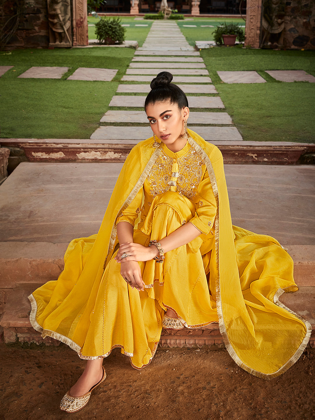 Yellow Zardozi Sharara Set & Kiran Patti Dupatta