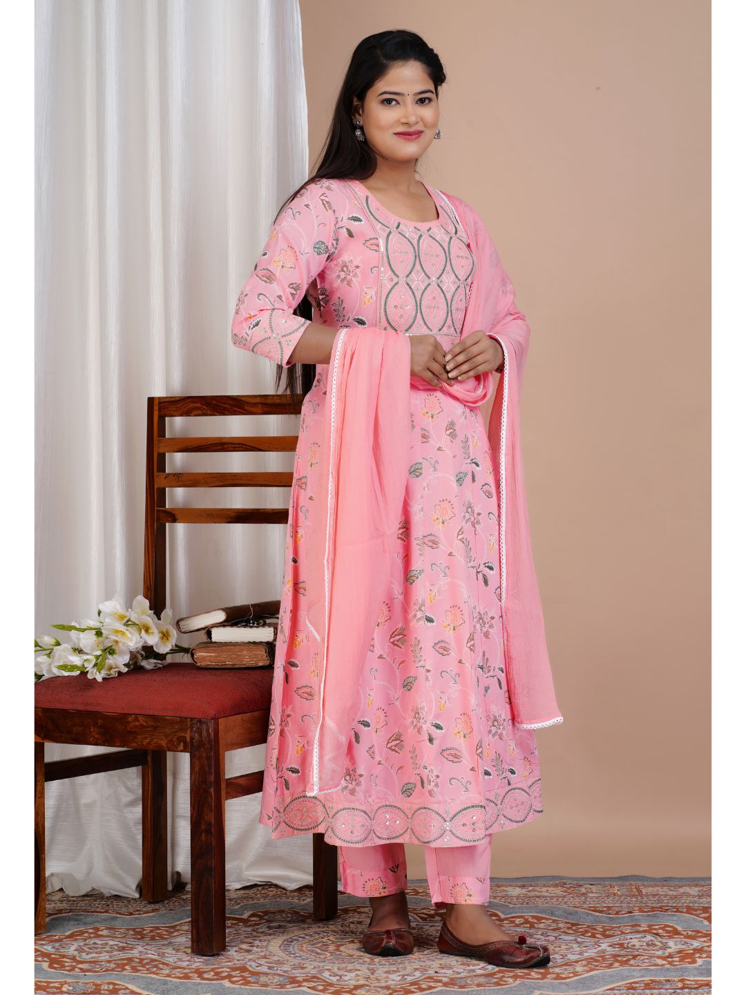 Baby Pink Rayon Kurta Set & Chiffon Dupatta