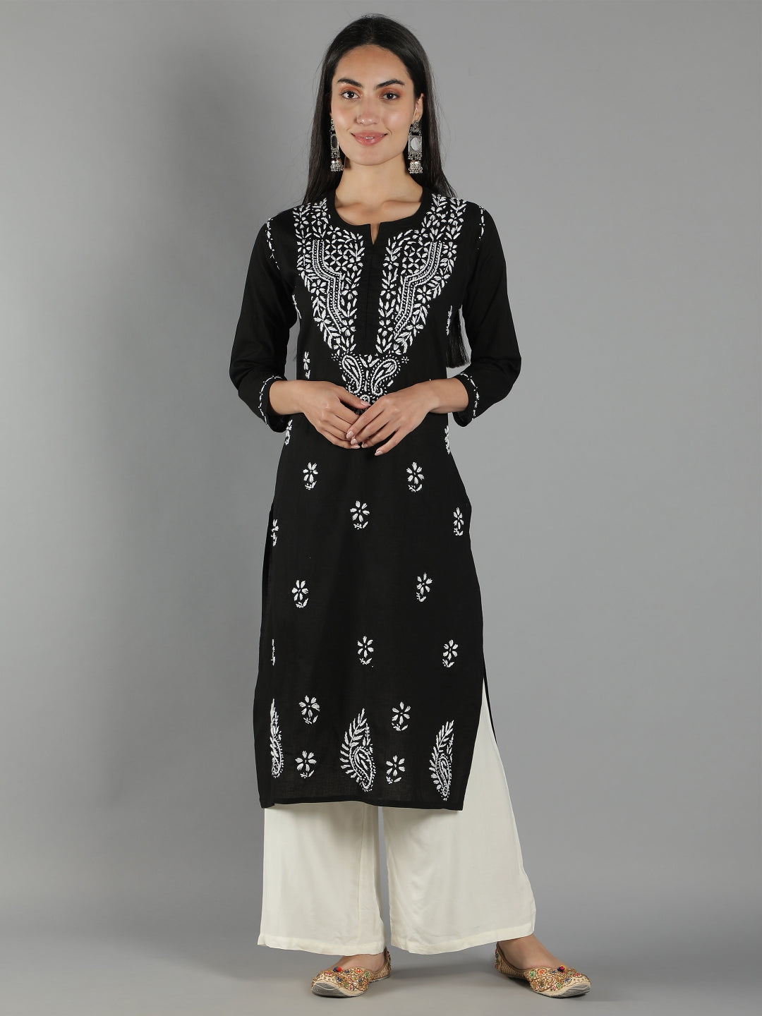 Black-Embroidered-Chikankari-Cotton-Kurta