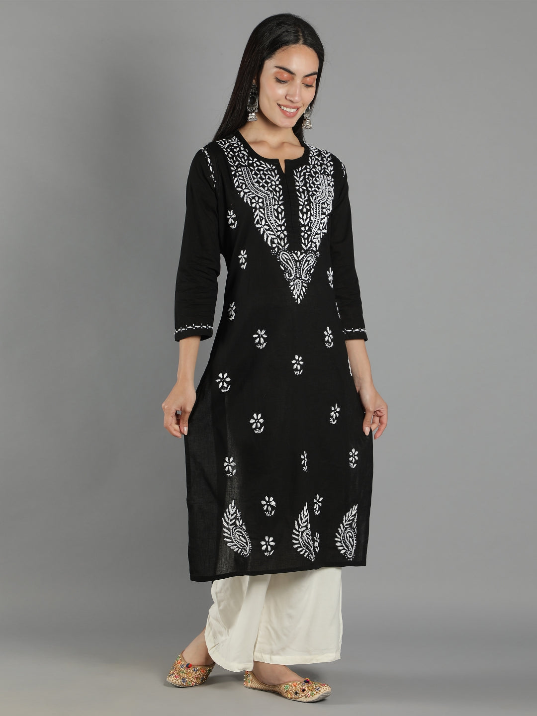 Black-Embroidered-Chikankari-Cotton-Kurta