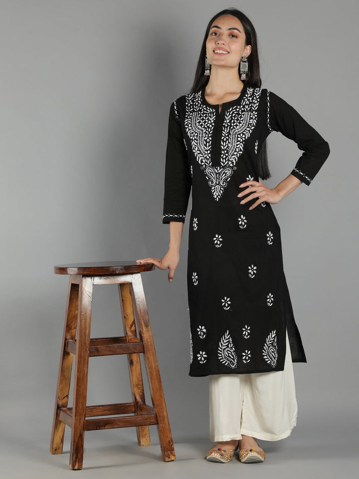 Black-Embroidered-Chikankari-Cotton-Kurta