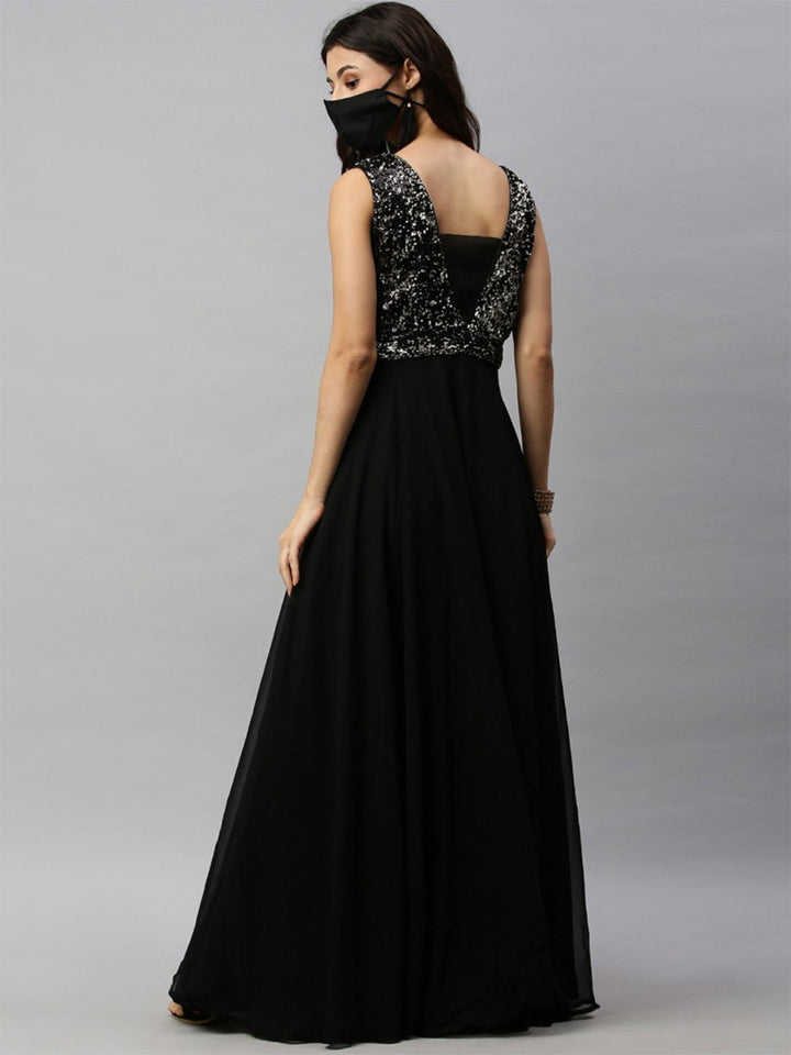 Black-Embroidered-Georgette-Floor-Length-Gown