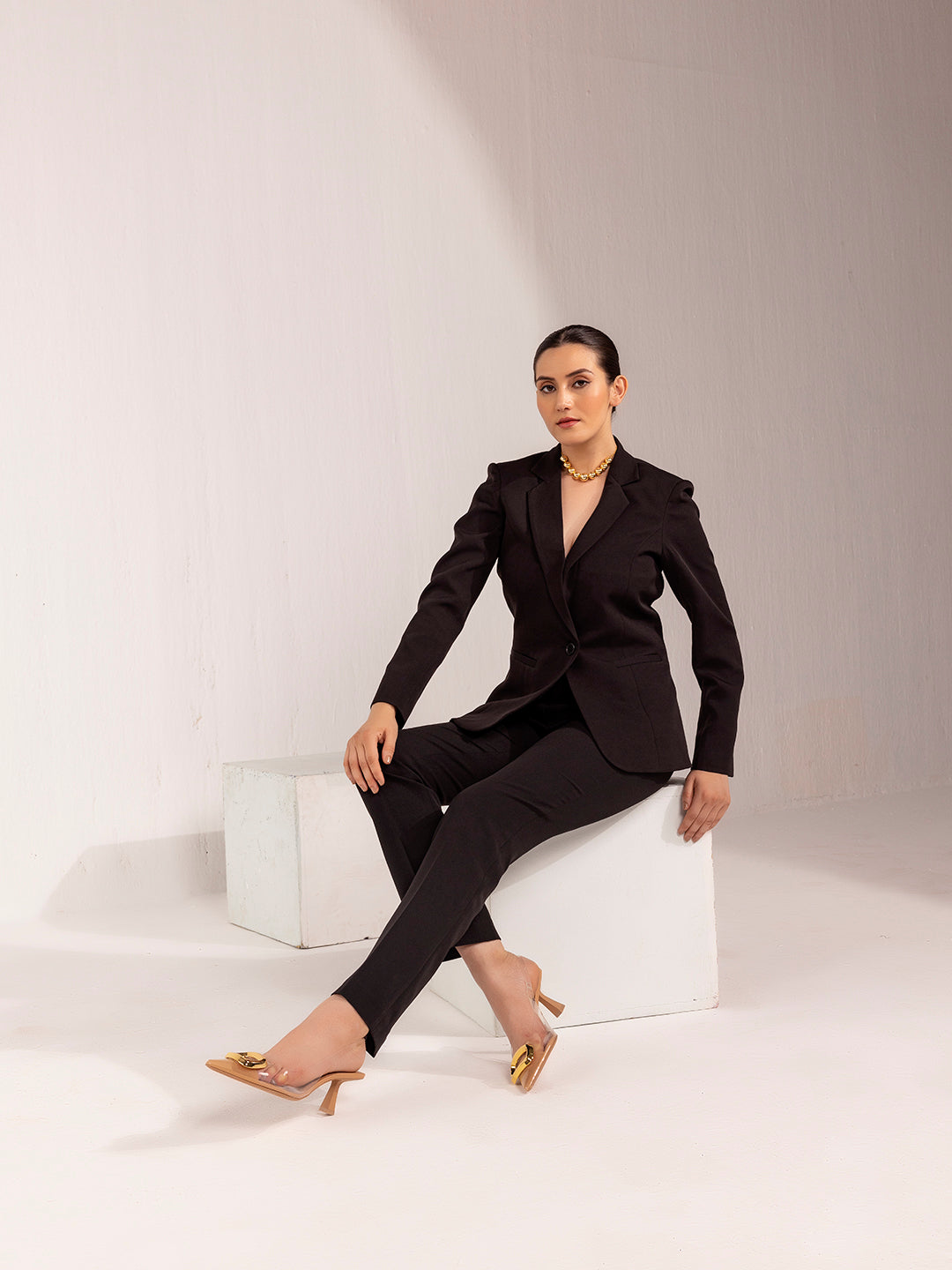 Black Polyester Stretch Pant Suit