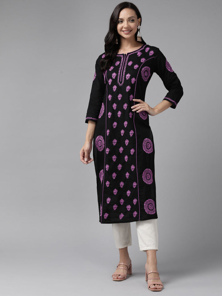 Black & Mauve Cotton Artisan Embroidered Chikankari Kurta