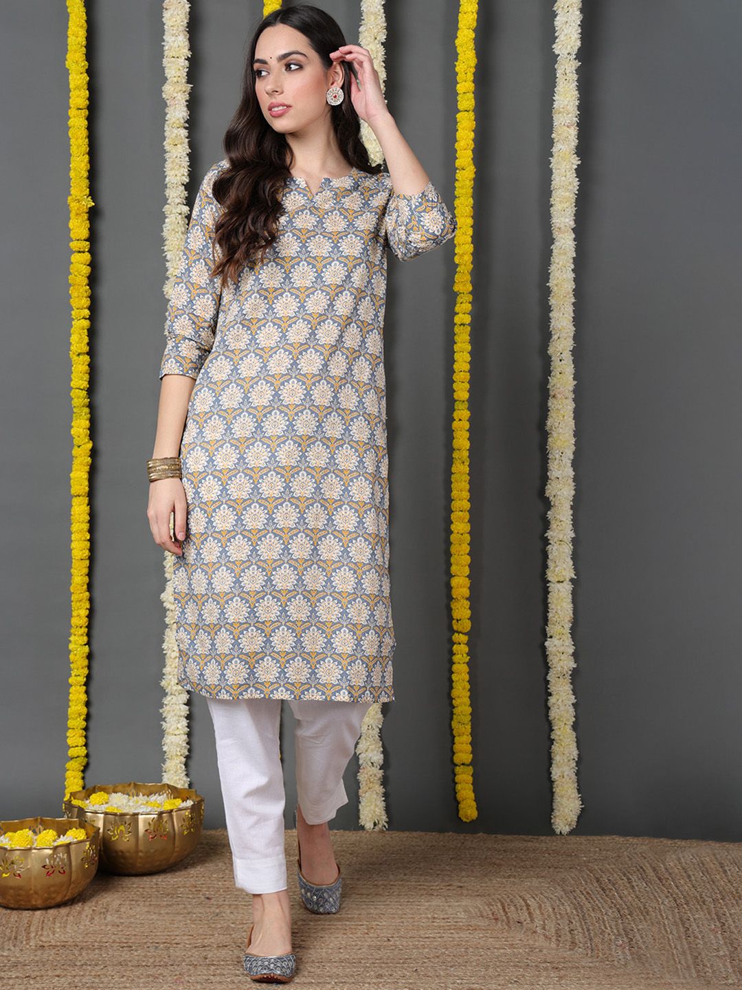 Blue Cotton Ethnic Motifs Printed Straight Kurta