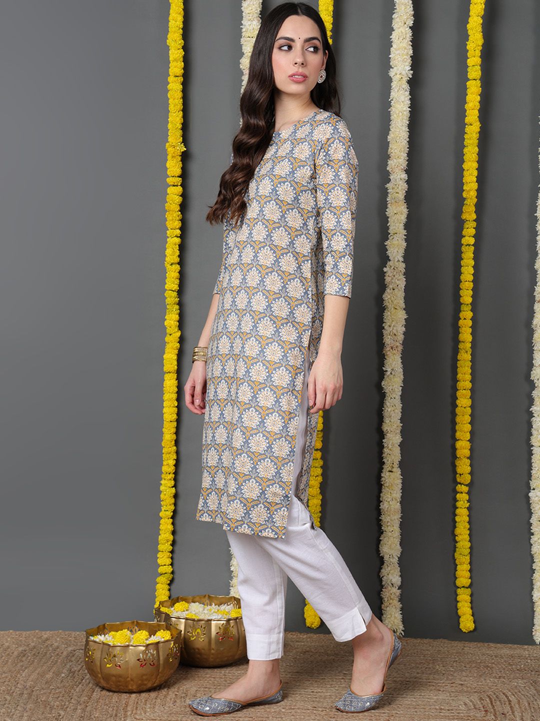 Blue Cotton Ethnic Motifs Printed Straight Kurta