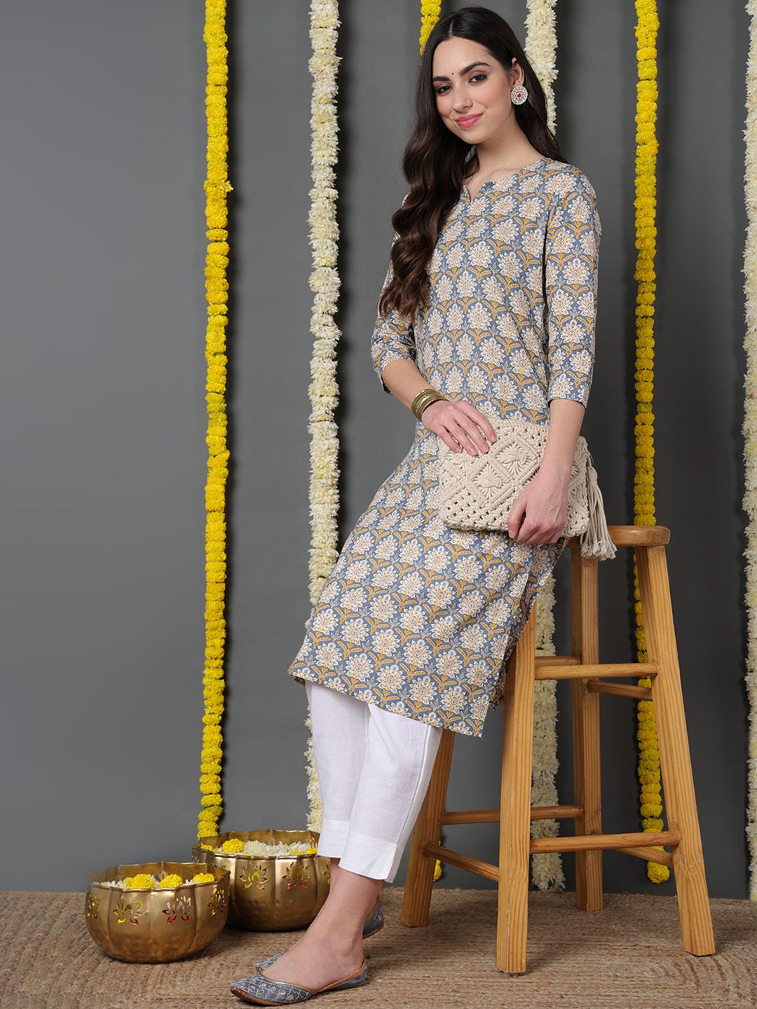 Blue Cotton Ethnic Motifs Printed Straight Kurta