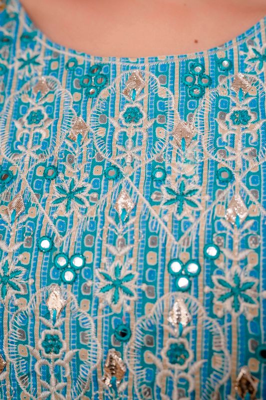 Blue-Embroidered-Long-Straight-Cotton-3-Piece-Kurta-Set