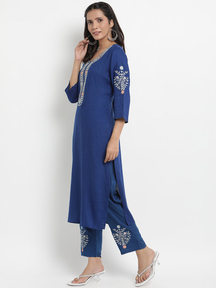 Blue Solid Kurta With Trousers Dupatta