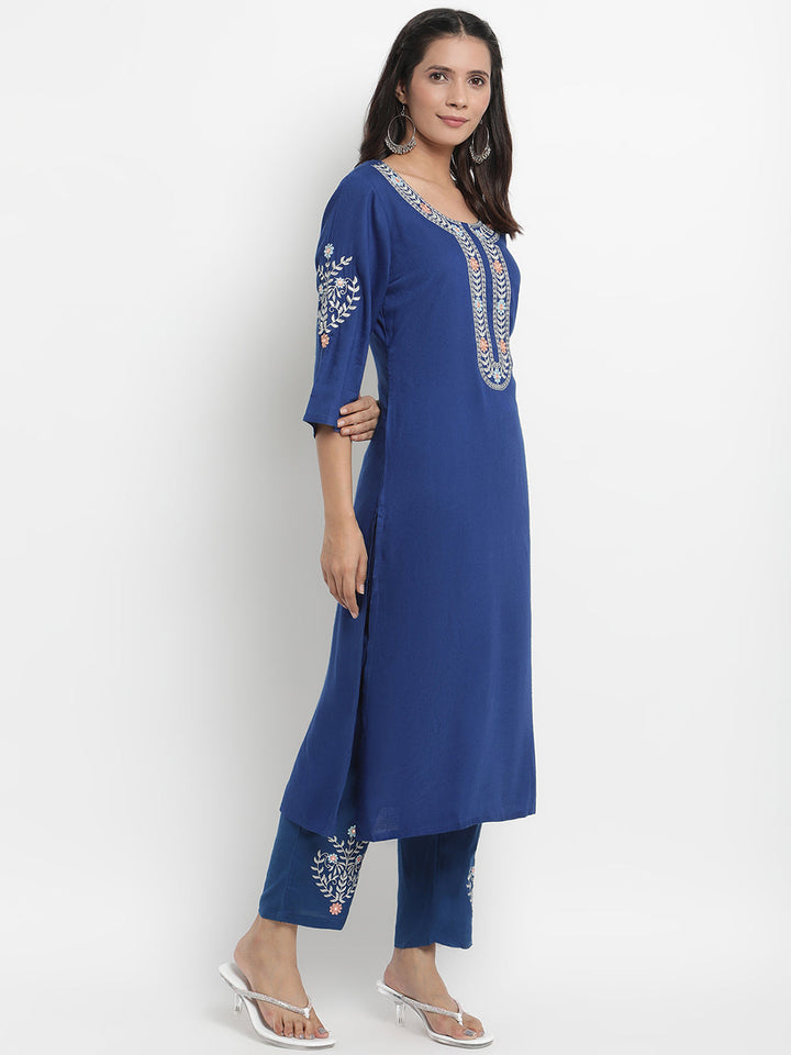 Blue Solid Kurta With Trousers Dupatta