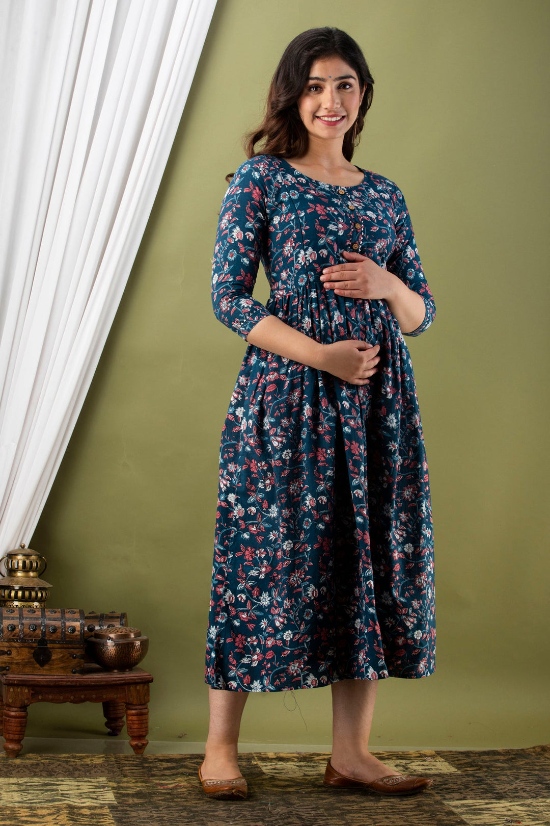 Blue-&-White-Floral-Cotton-Maternity-Dress